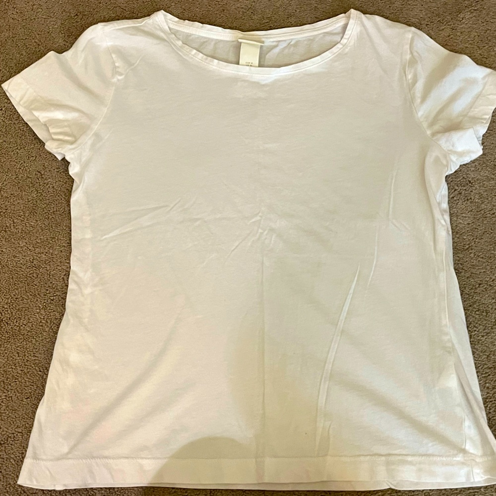 Medium white t-shirt